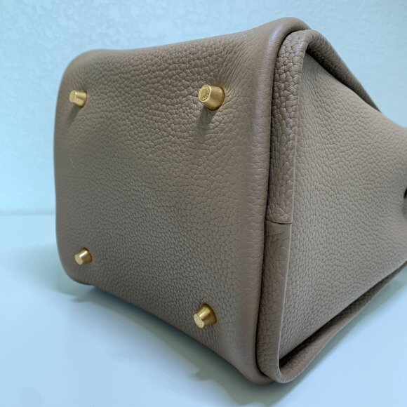 Songmont Medium Song Bag in Taupe – Full-Grain Leather, Like New w/ Dust Bag - Picture 7 of 16